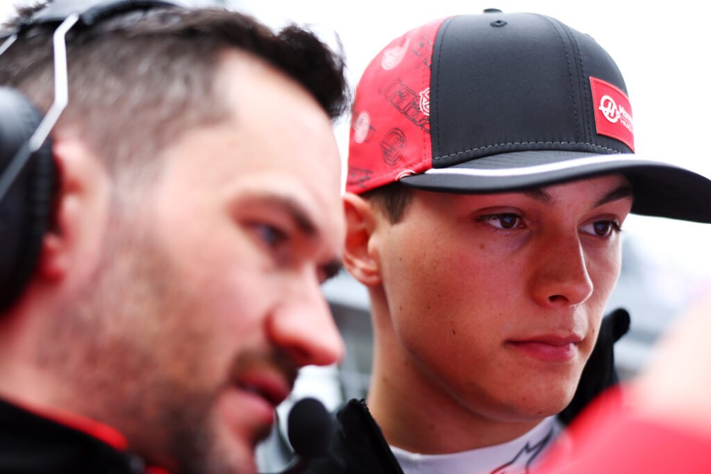 Ollie Bearman before the start of the F1 Japanese Grand Prix.