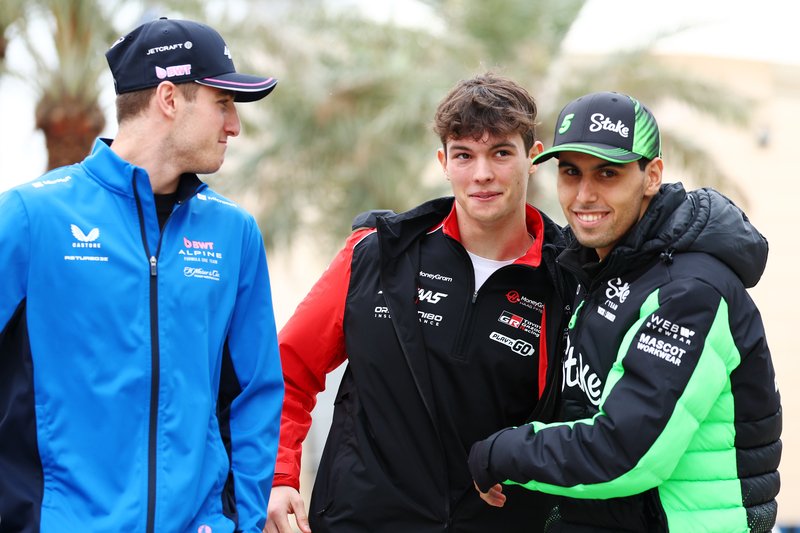 Gabriel Bortoleto, Ollie Bearman and Jack Doohan during the Bahrain Grand Prix