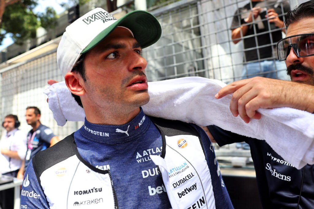 Carlos Sainz (ESP) Atlassian Williams Racing on the grid. 25.05.2025. Formula 1 World Championship, Rd 8, Monaco Grand Prix, Monte Carlo, Monaco, Race Day.