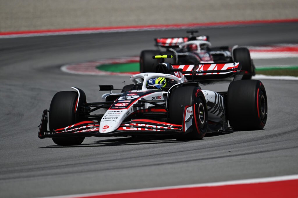 BARCELONA, SPAIN - JUNE 01: Oliver Bearman of Great Britain driving the (87) Haas F1 VF-25 Ferrari leads Esteban Ocon of France driving the (31) Haas F1 VF-25 Ferrari on track during the F1 Grand Prix of Spain (Spanish GP) at Circuit de Barcelona-Catalunya on June 01, 2025 in Barcelona, Spain.