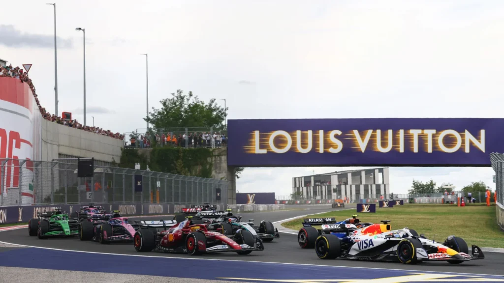 Isack Hadjar of France driving the (6) Visa Cash App Racing Bulls VCARB 02 leads Carlos Sainz of Spain driving the (55) Williams FW47 Mercedes on track during the F1 Grand Prix of Hungary at Hungaroring on August 03, 2025 in Budapest, Hungary. (Photo by Zak Mauger/LAT Images)